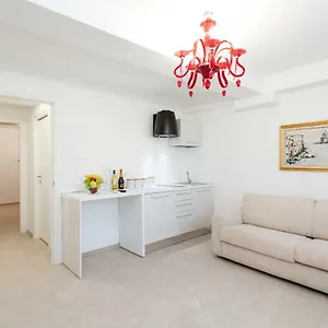 Prince Apartments Венеция